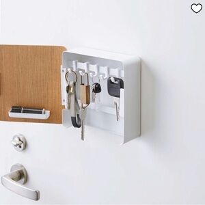 Yamazaki Rin Magnetic Key Cabinet | white/tan